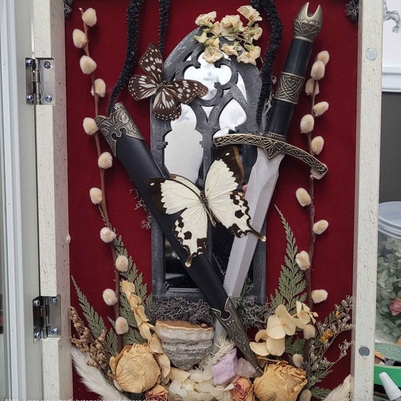 Large framed real butterfly and dagger display - Picture 2 of 2